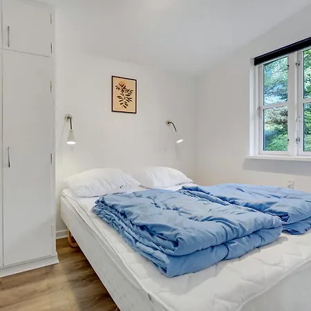 2 Bedroom Stunning In Vaeggerlose 펜션 Bøtø By